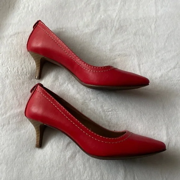 Red Calvin Klein heels - Picture 4 of 4